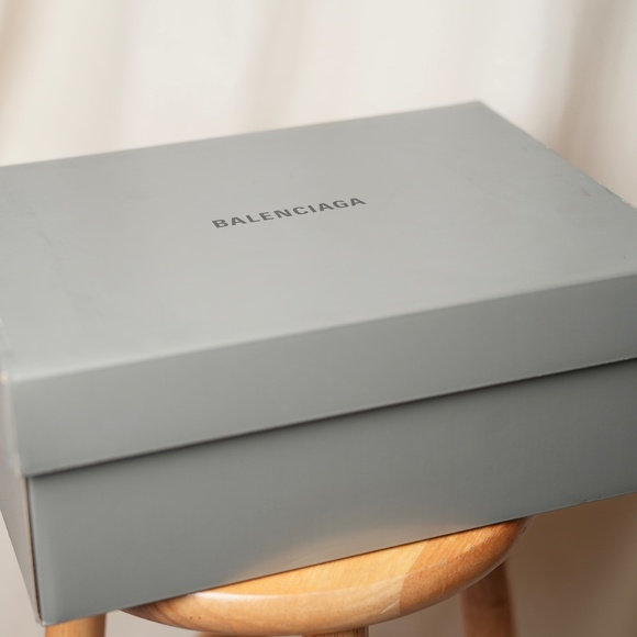 BALENCIAGA Tyrex Sneakers | Silver | SIZE 38/ US 8 (UNWORN) - Picture 4 of 13